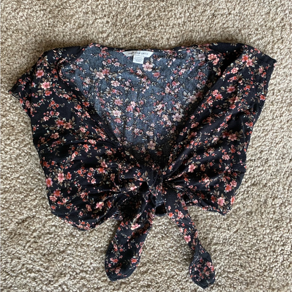 Front tie sleeveless top